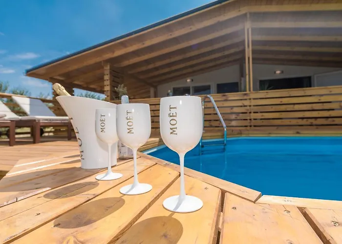 Yvana * Пакоштане