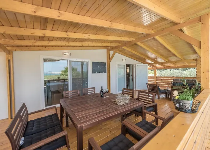 Yvana Вилла Пакоштане