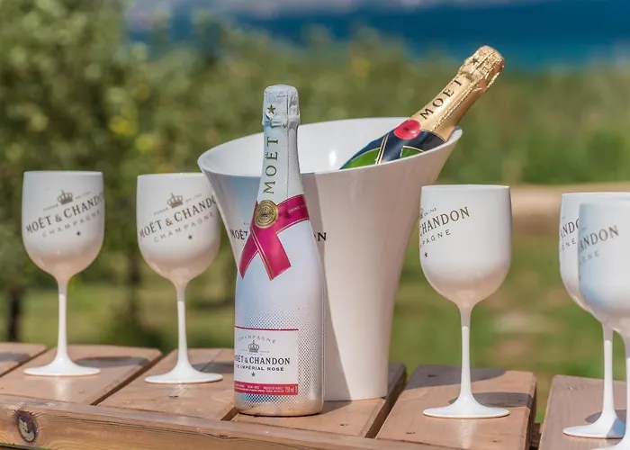 Yvana * פאקוסטאן